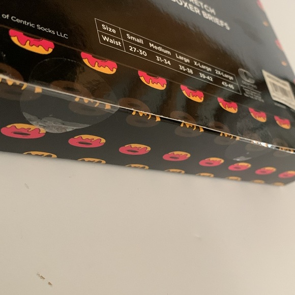 Funky Socks Men's Donut Print 2 Pair Crew Socks + Stretch Boxer Briefs Boxed Set - Picture 8 of 10